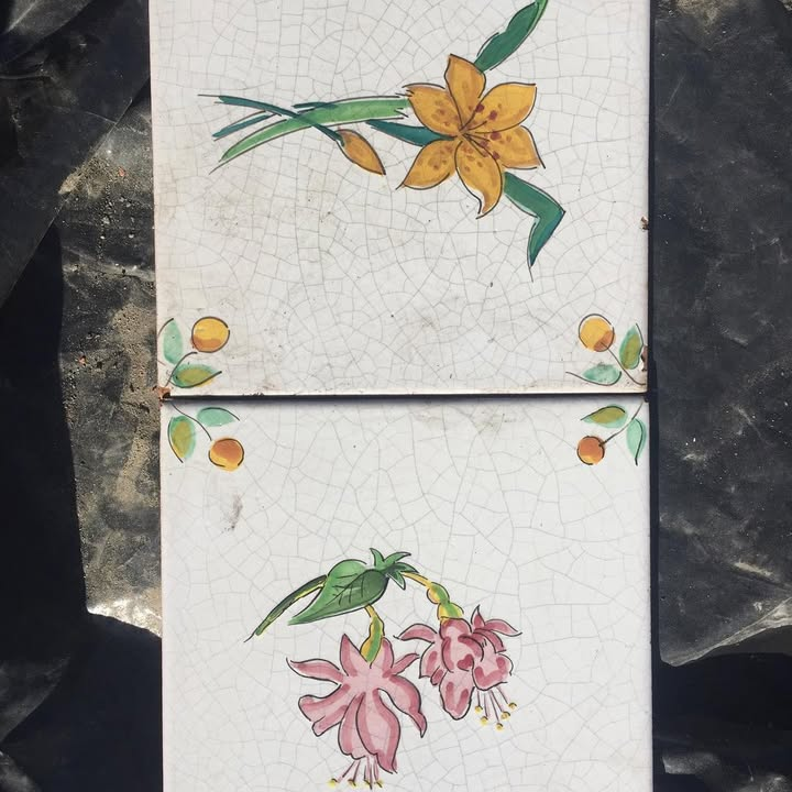 Crackle-glaze florals